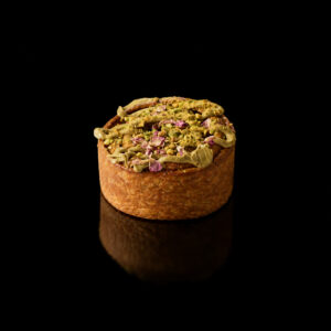 PISTACHINO CINNAMON SCROLL