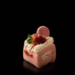 Strawberry Roll Cake