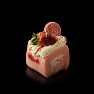 Strawberry Roll Cake